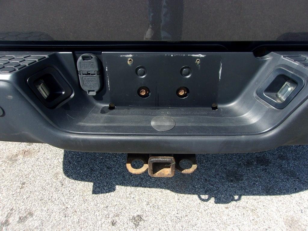 RAM 1500 Classic Warlock 4x4 Crew Cab 5'7" Box 2019