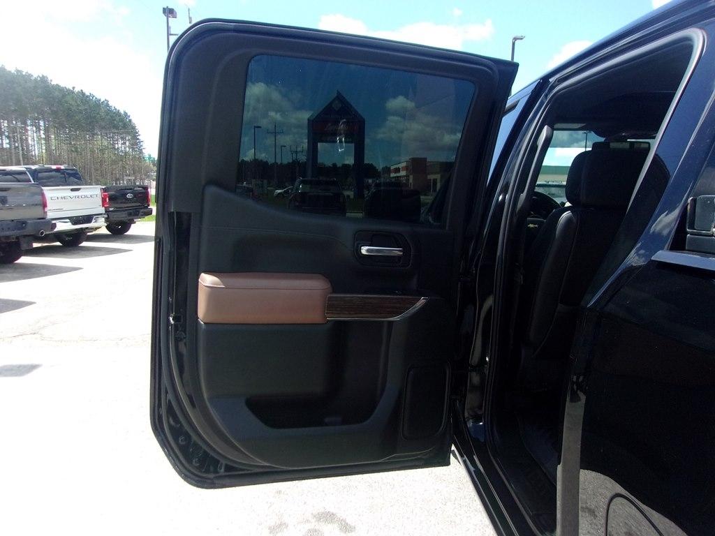 Chevrolet Silverado 1500 LTD 4WD Crew Cab 147" High Country 2022