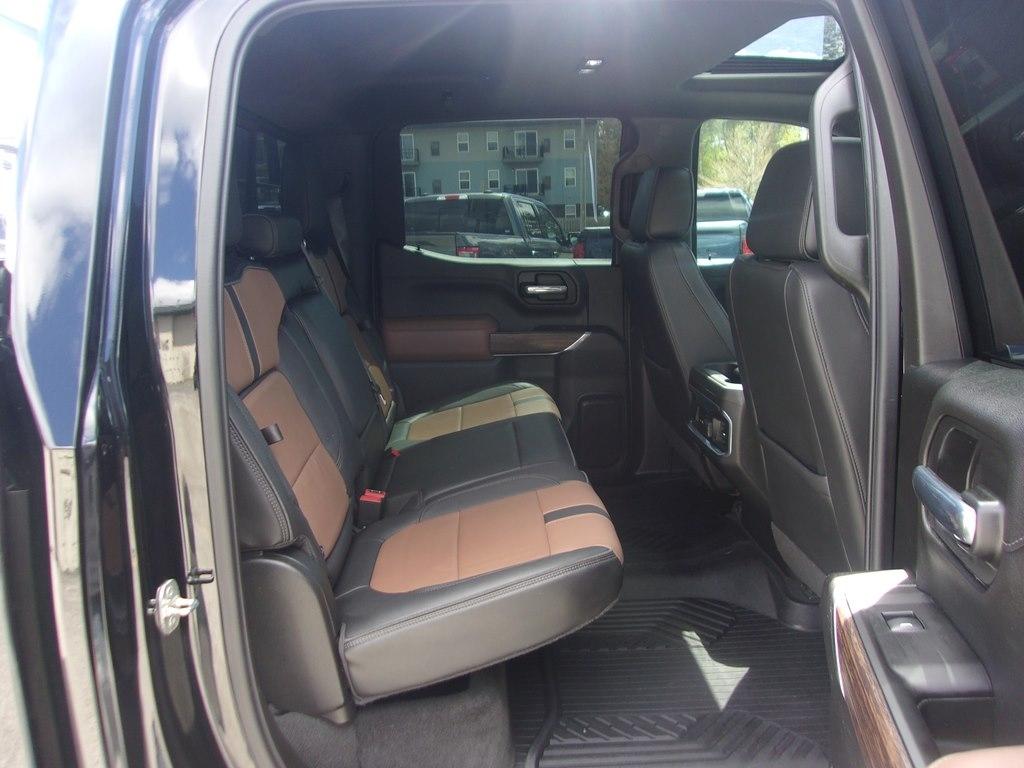 Chevrolet Silverado 1500 LTD 4WD Crew Cab 147" High Country 2022