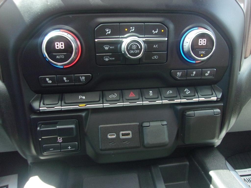Chevrolet Silverado 1500 LTD 4WD Crew Cab 147" High Country 2022