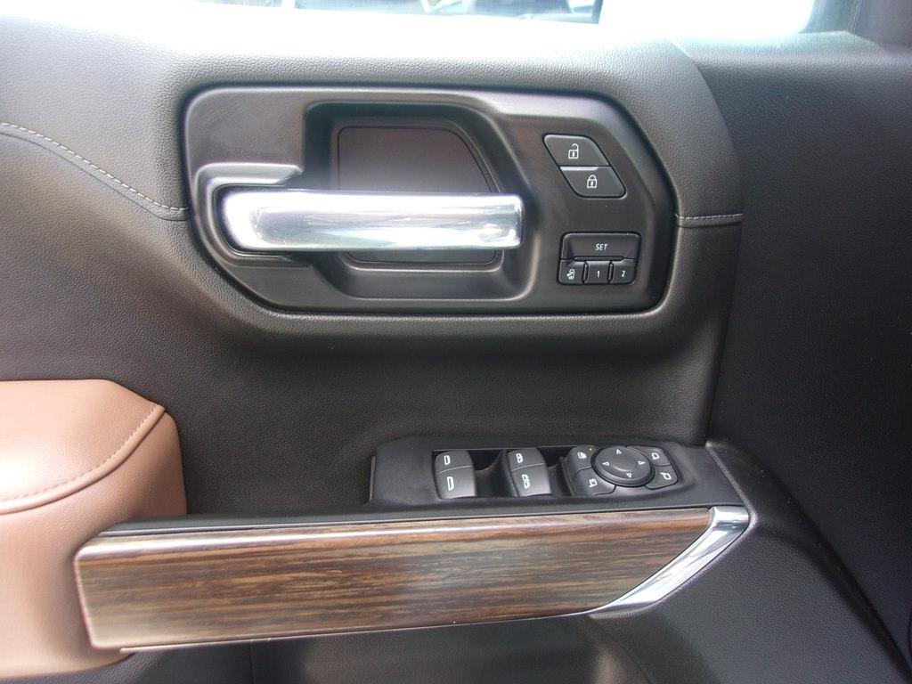 Chevrolet Silverado 1500 LTD 4WD Crew Cab 147" High Country 2022