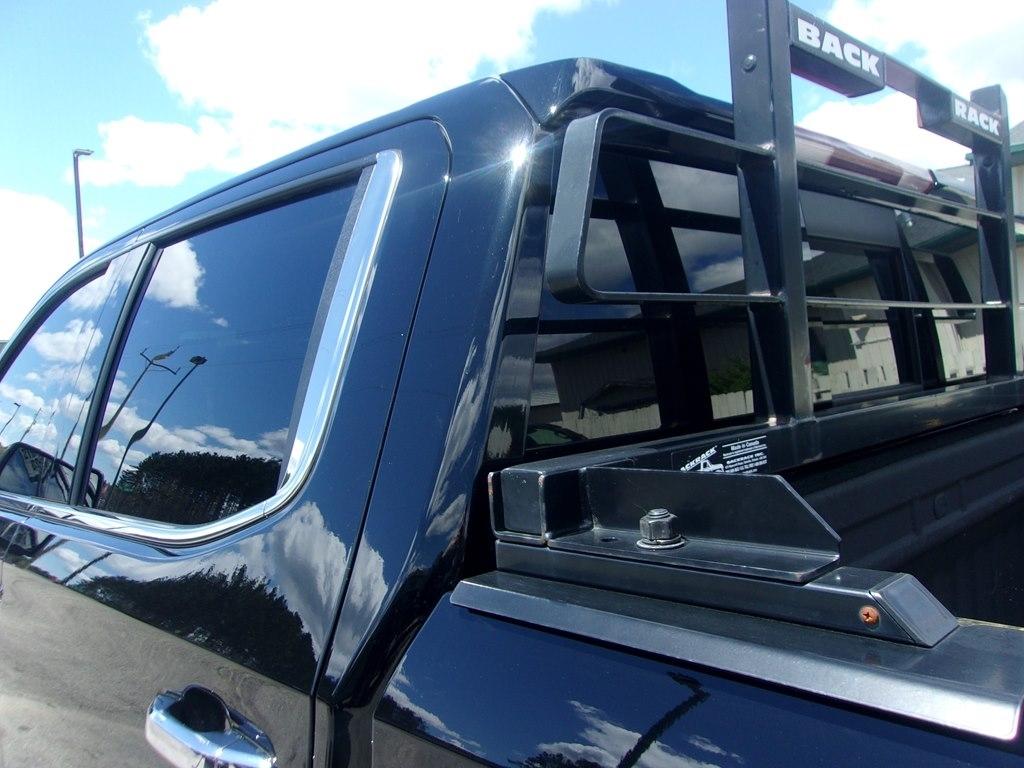Chevrolet Silverado 1500 LTD 4WD Crew Cab 147" High Country 2022