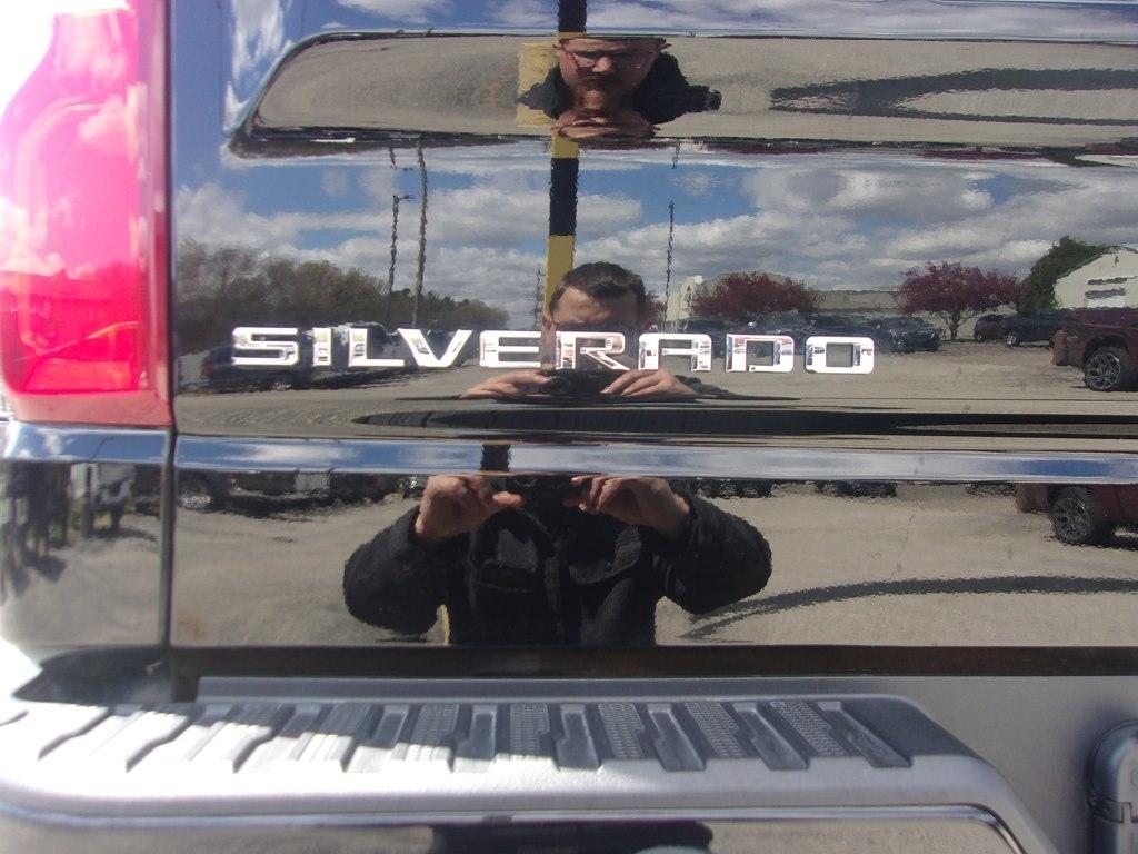 Chevrolet Silverado 1500 LTD 4WD Crew Cab 147" High Country 2022