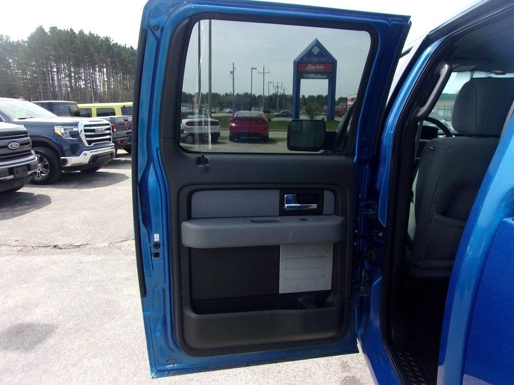 Ford F-150 4WD SuperCrew 145" Platinum 2014