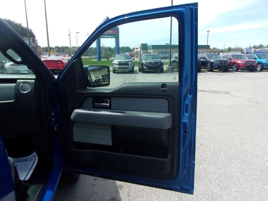 Ford F-150 4WD SuperCrew 145" Platinum 2014