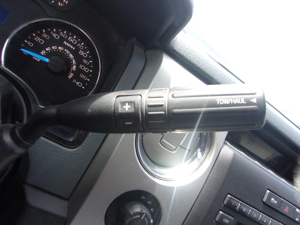 Ford F-150 4WD SuperCrew 145" Platinum 2014