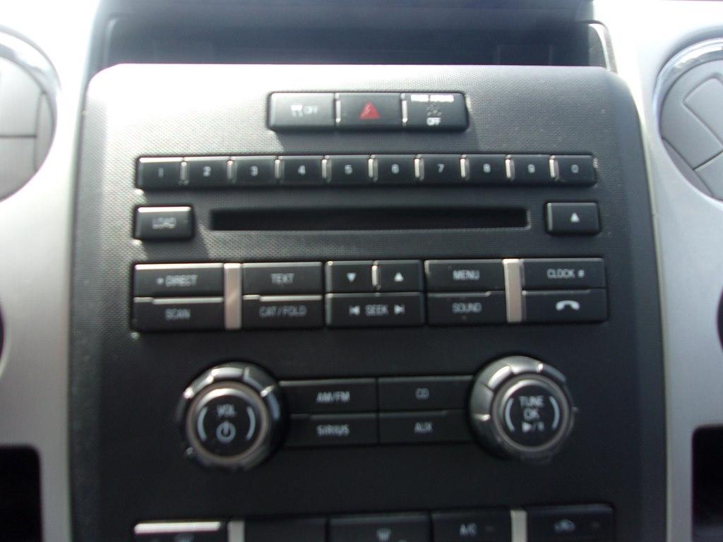 Ford F-150 4WD SuperCrew 145" Platinum 2014