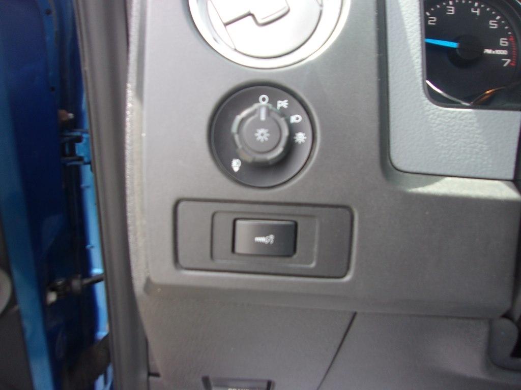 Ford F-150 4WD SuperCrew 145" Platinum 2014