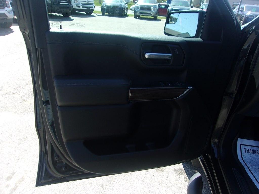 Chevrolet Silverado 1500 4WD Crew Cab 147" RST 2020