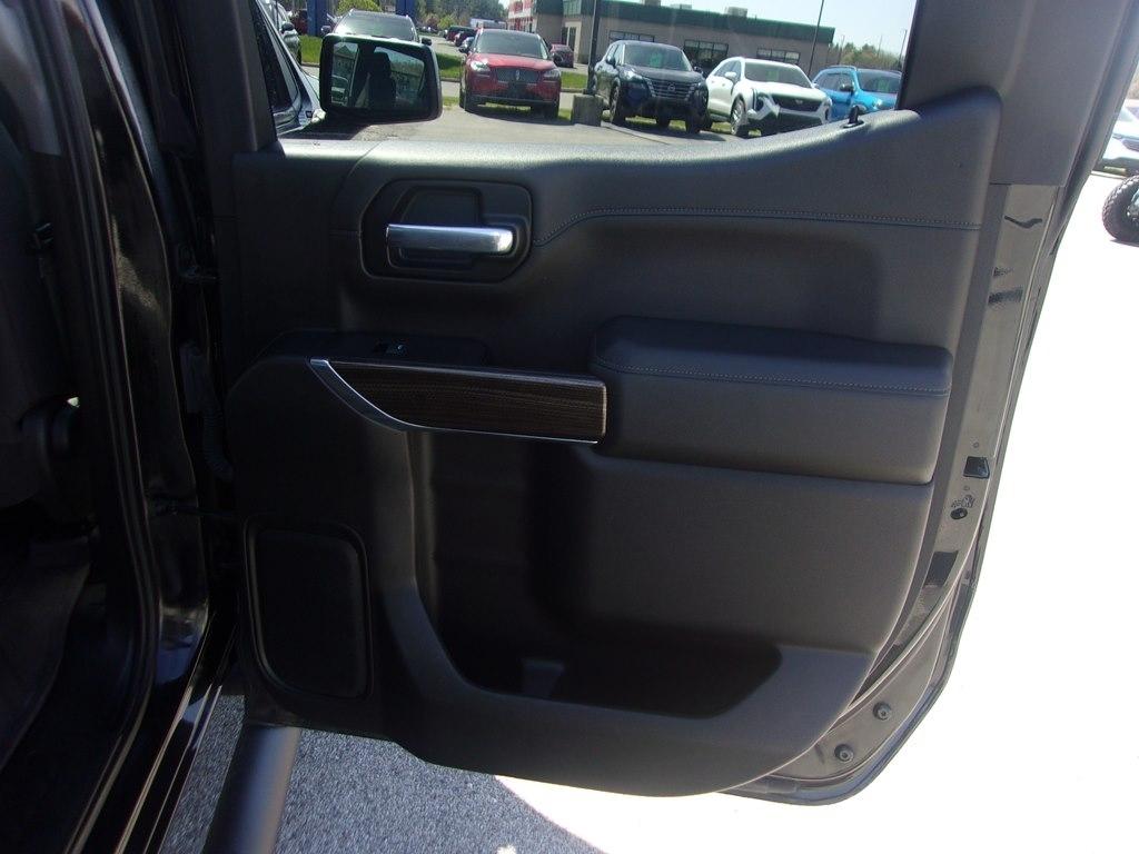 Chevrolet Silverado 1500 4WD Crew Cab 147" RST 2020