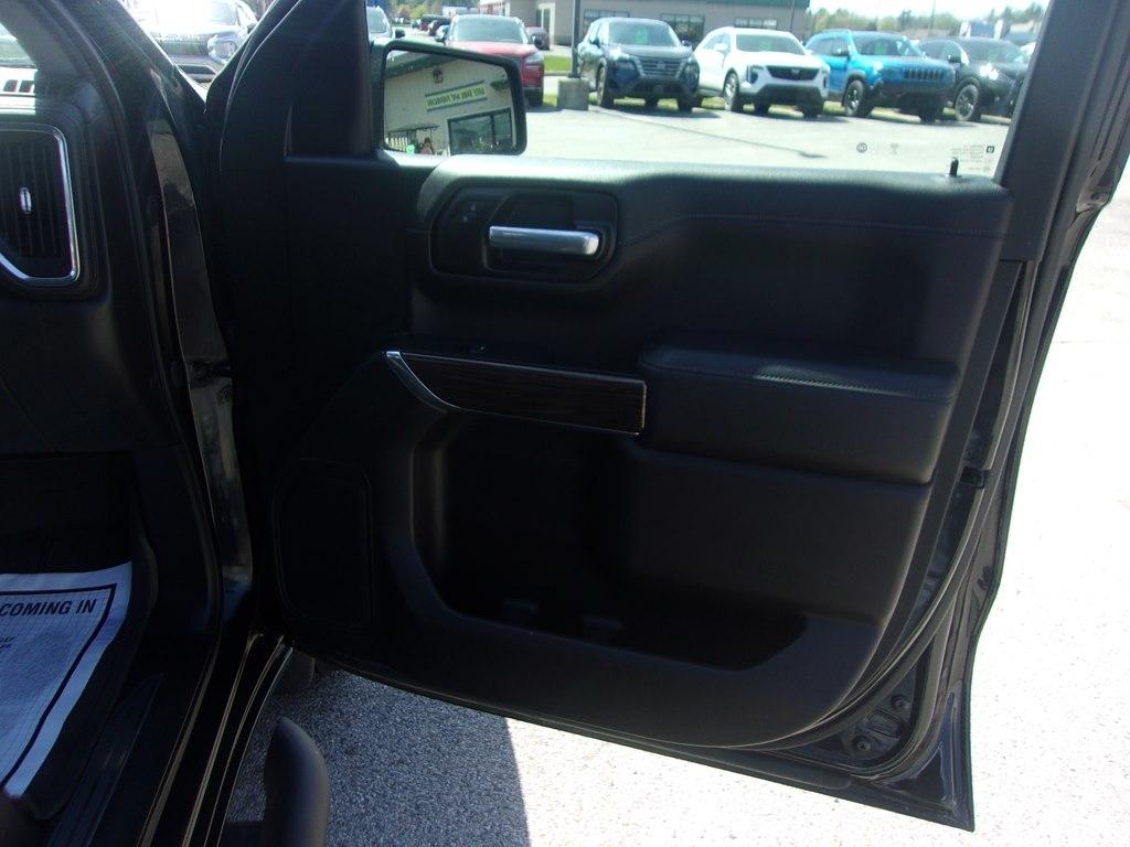 Chevrolet Silverado 1500 4WD Crew Cab 147" RST 2020