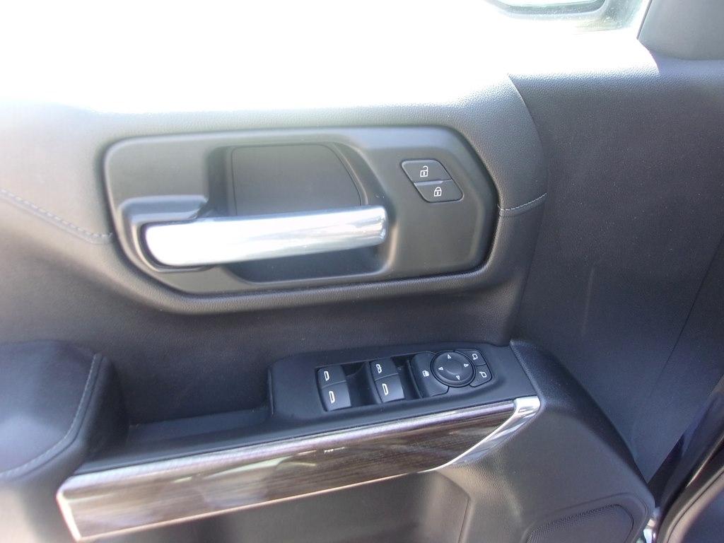 Chevrolet Silverado 1500 4WD Crew Cab 147" RST 2020
