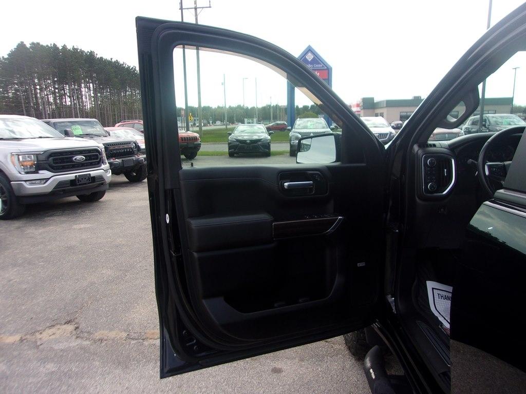 Chevrolet Silverado 1500 4WD Crew Cab 147" LT Trail Boss 2021