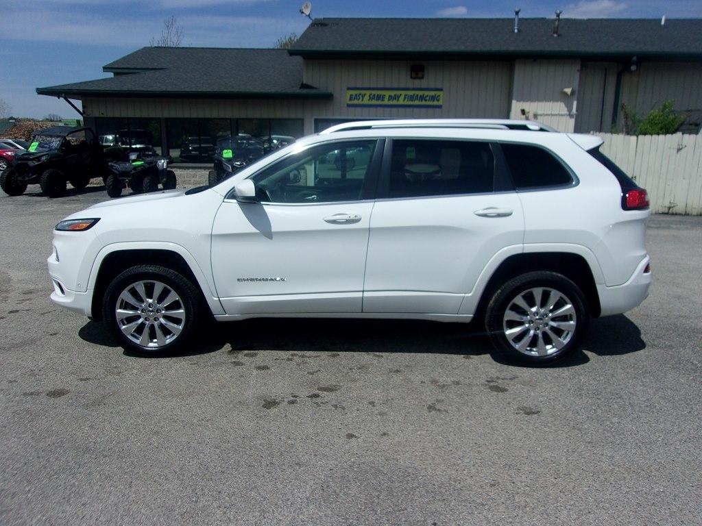 Jeep Cherokee 4WD 4dr Overland 2017