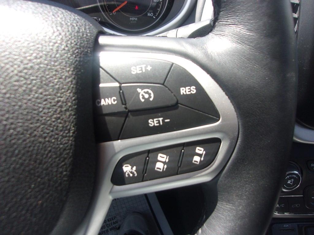 Jeep Cherokee 4WD 4dr Overland 2017