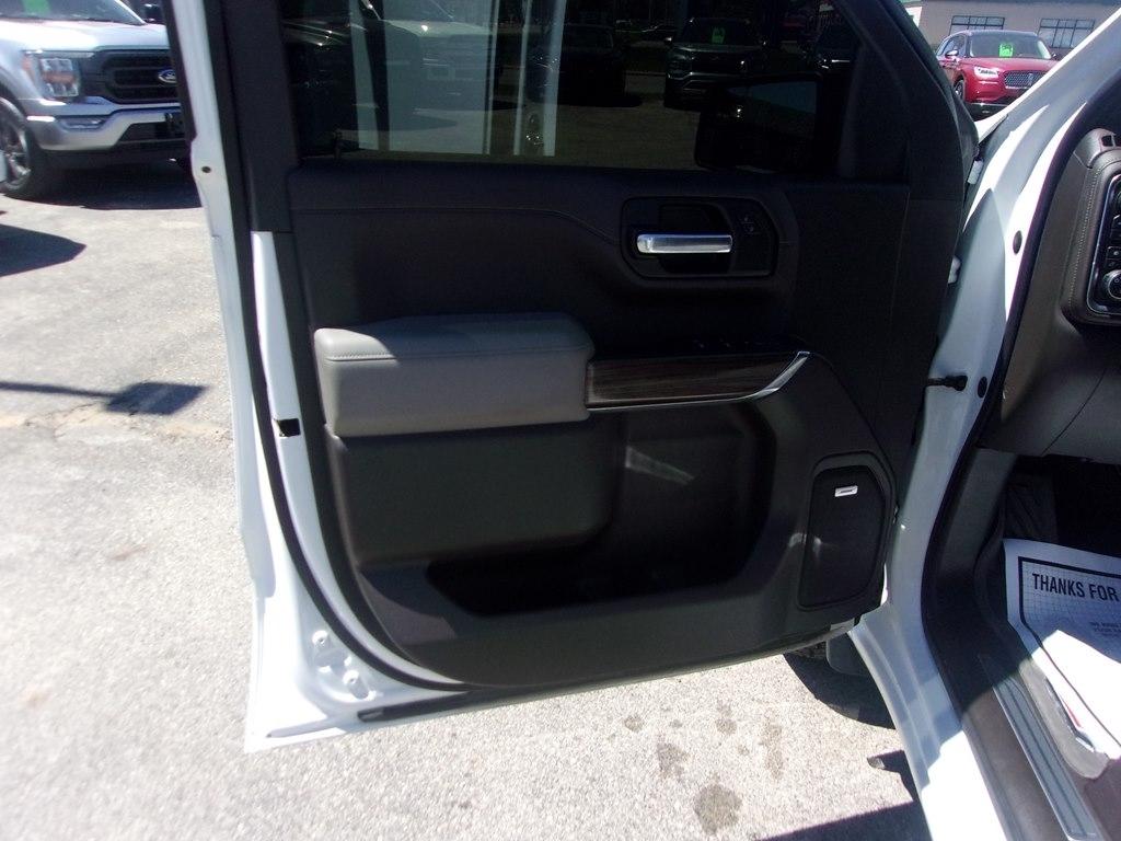 Chevrolet Silverado 1500 4WD Double Cab 147" RST 2020