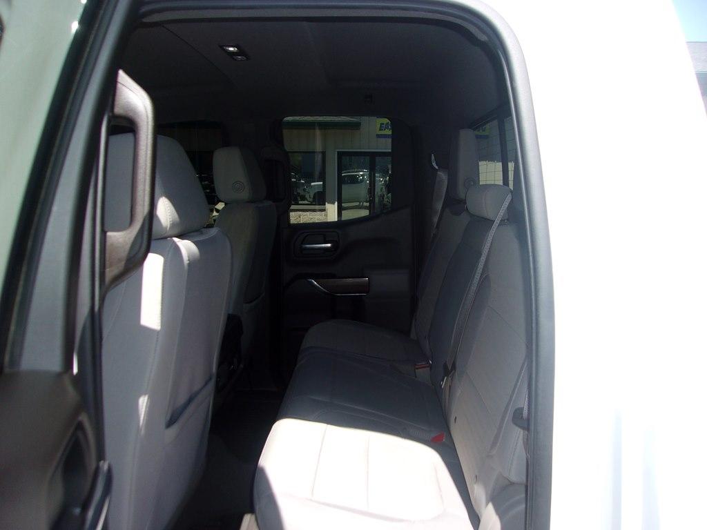Chevrolet Silverado 1500 4WD Double Cab 147" RST 2020