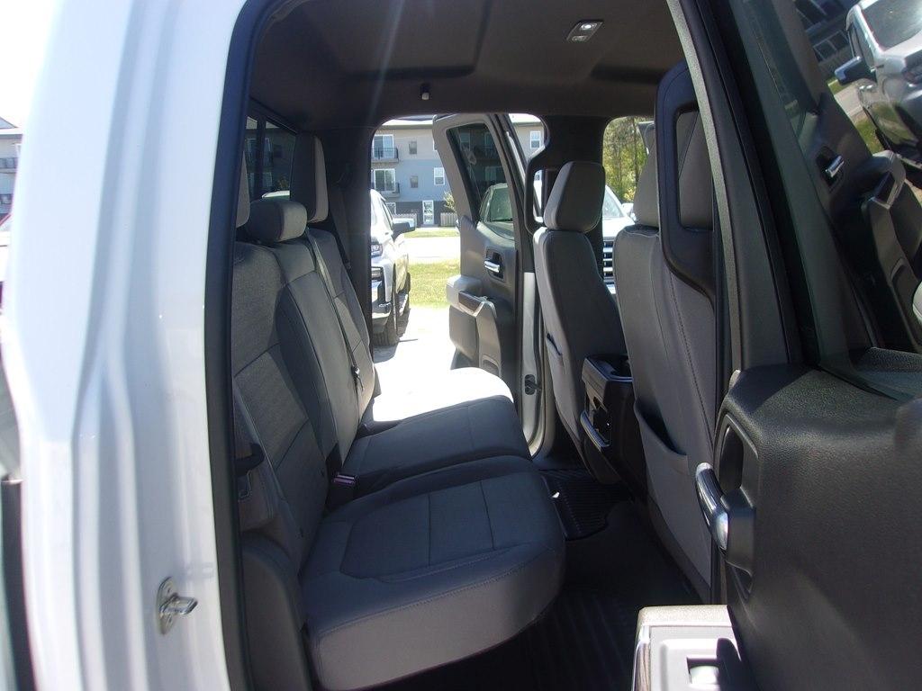 Chevrolet Silverado 1500 4WD Double Cab 147" RST 2020