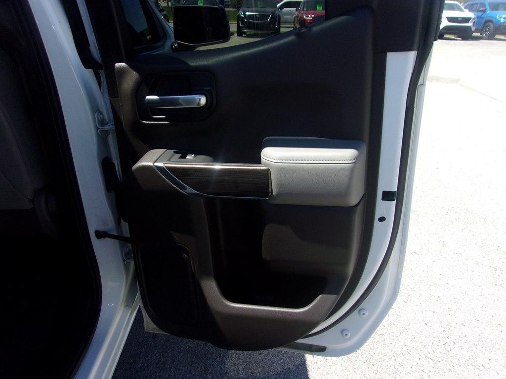 Chevrolet Silverado 1500 4WD Double Cab 147" RST 2020