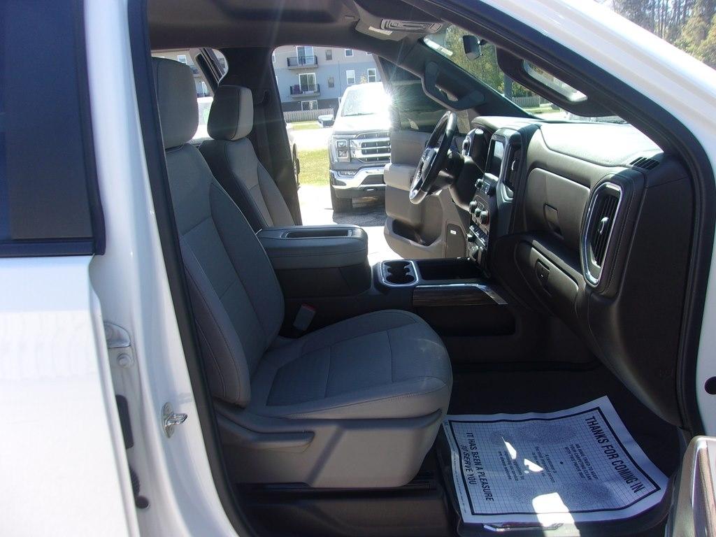 Chevrolet Silverado 1500 4WD Double Cab 147" RST 2020