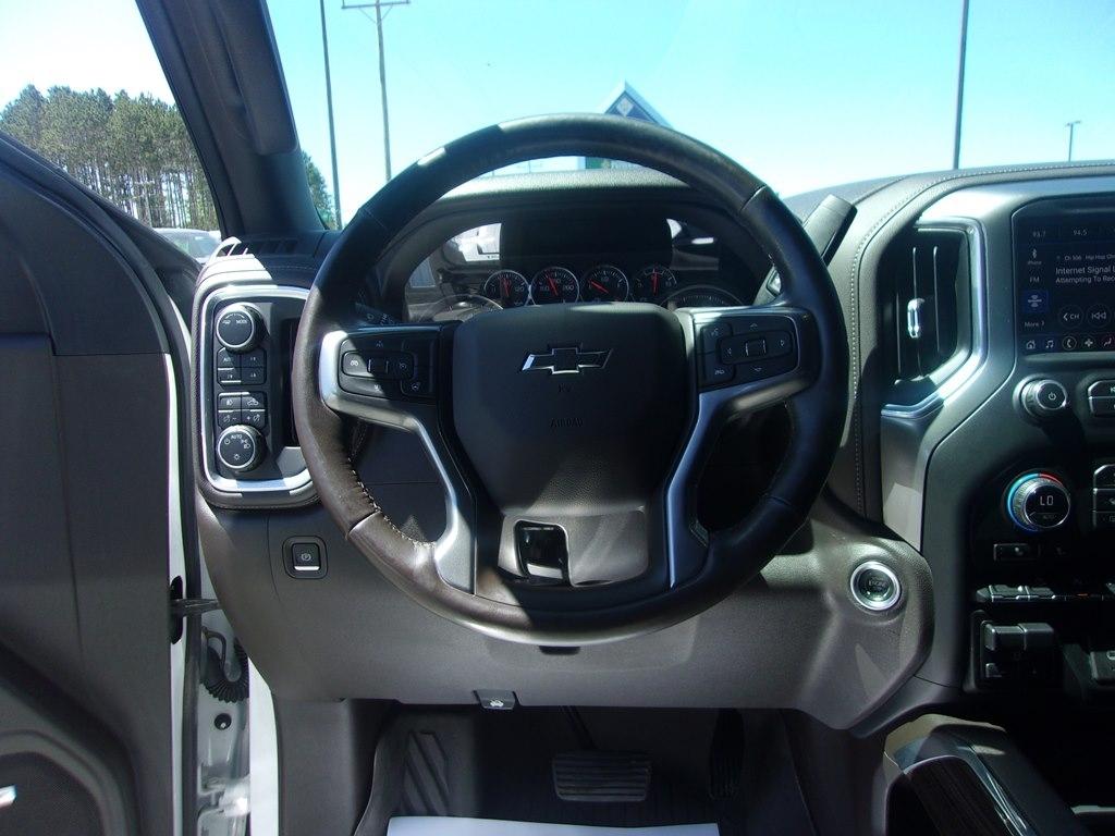 Chevrolet Silverado 1500 4WD Double Cab 147" RST 2020