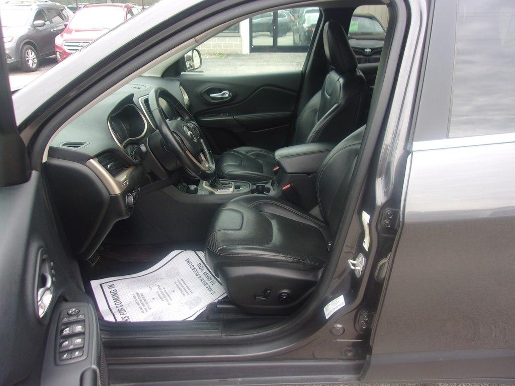 Jeep Cherokee 4WD 4dr Limited 2016