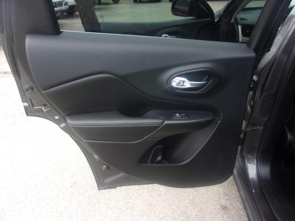 Jeep Cherokee 4WD 4dr Limited 2016