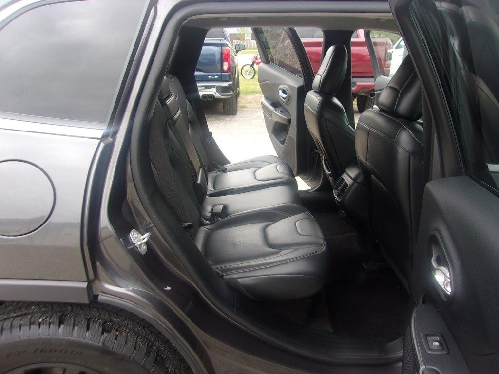 Jeep Cherokee 4WD 4dr Limited 2016
