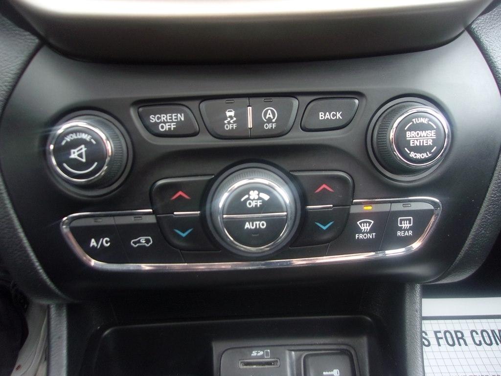Jeep Cherokee 4WD 4dr Limited 2016