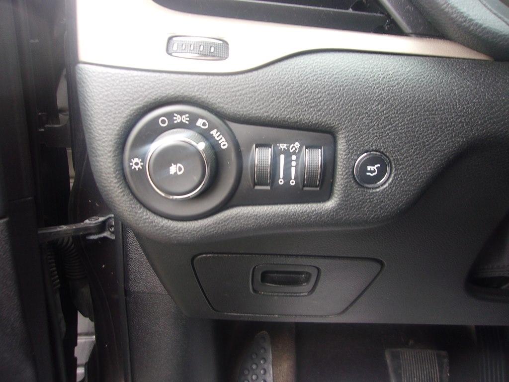 Jeep Cherokee 4WD 4dr Limited 2016