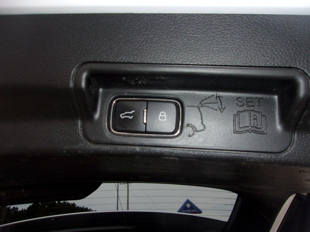 Ford Explorer XLT 4WD 2020