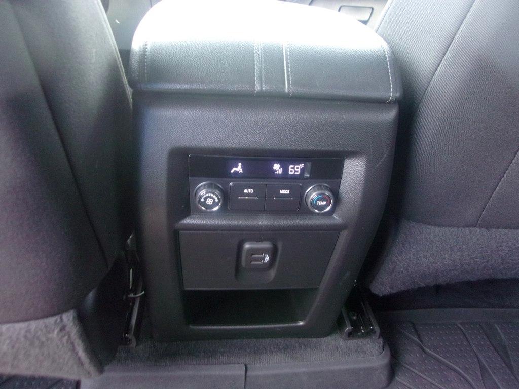 Chevrolet Traverse AWD 4dr LT Cloth w/1LT 2023
