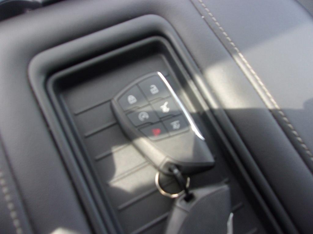Chevrolet Tahoe 4WD 4dr LT 2022