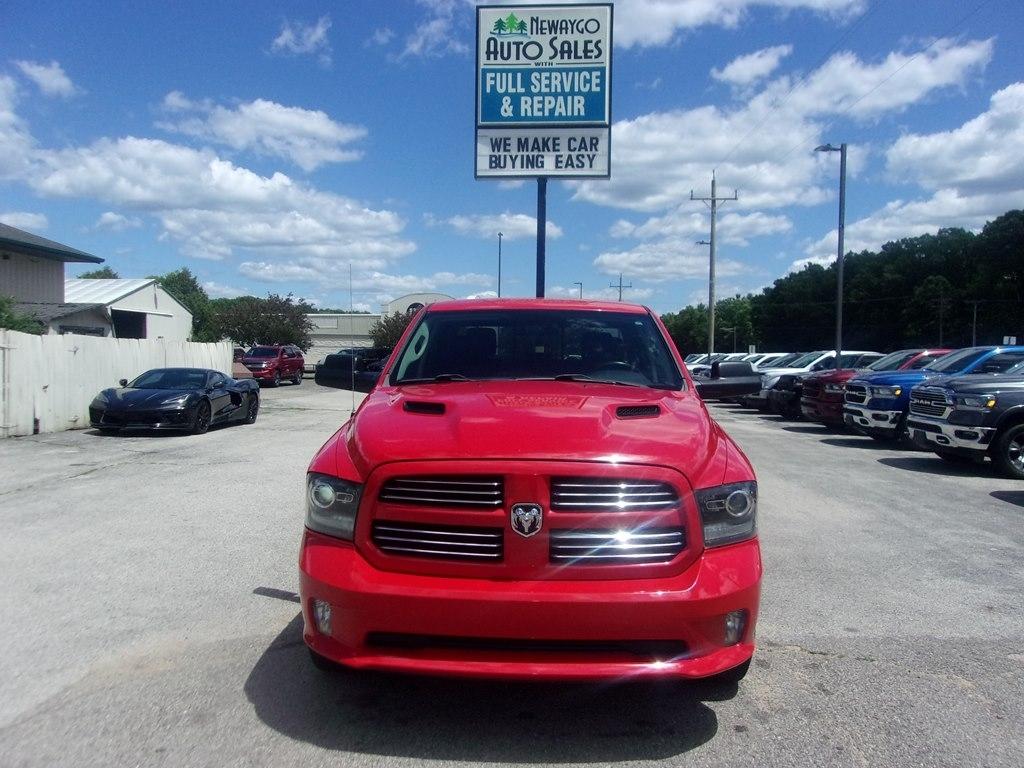 RAM 1500 4WD Crew Cab 149" Sport 2017