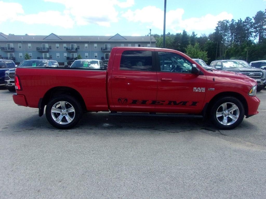RAM 1500 4WD Crew Cab 149" Sport 2017