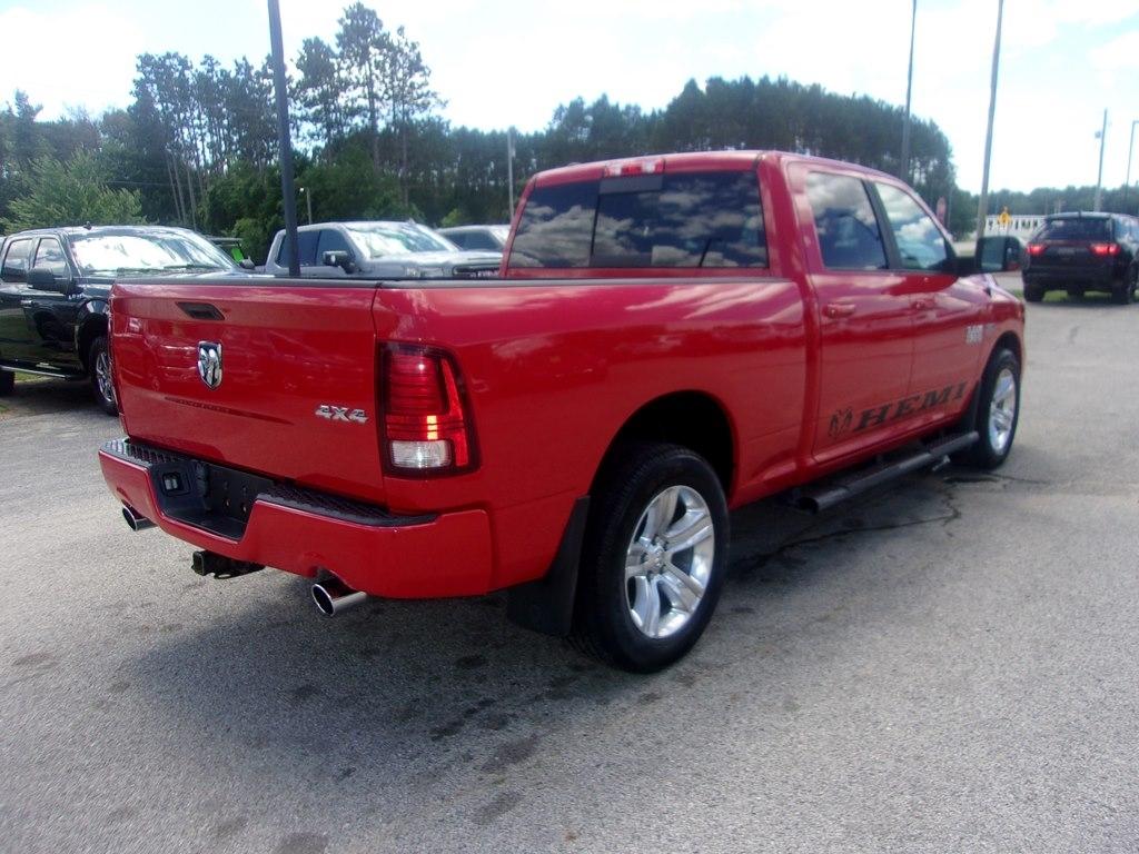 RAM 1500 4WD Crew Cab 149" Sport 2017