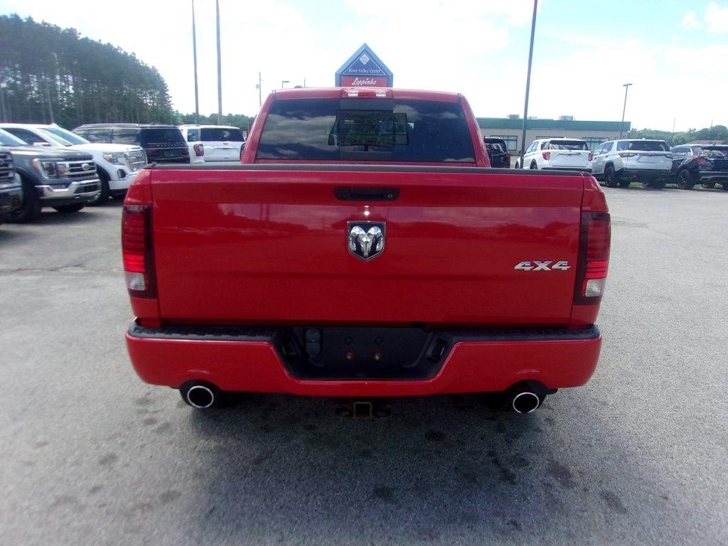 RAM 1500 4WD Crew Cab 149" Sport 2017