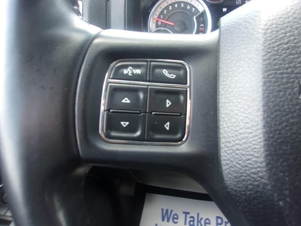 RAM 1500 4WD Crew Cab 149" Sport 2017