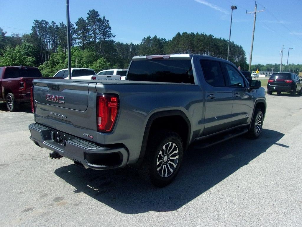 GMC Sierra 1500 4WD Crew Cab 147" AT4 2021