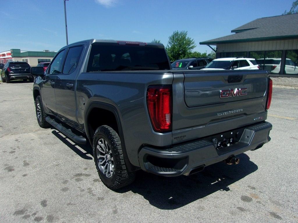 GMC Sierra 1500 4WD Crew Cab 147" AT4 2021