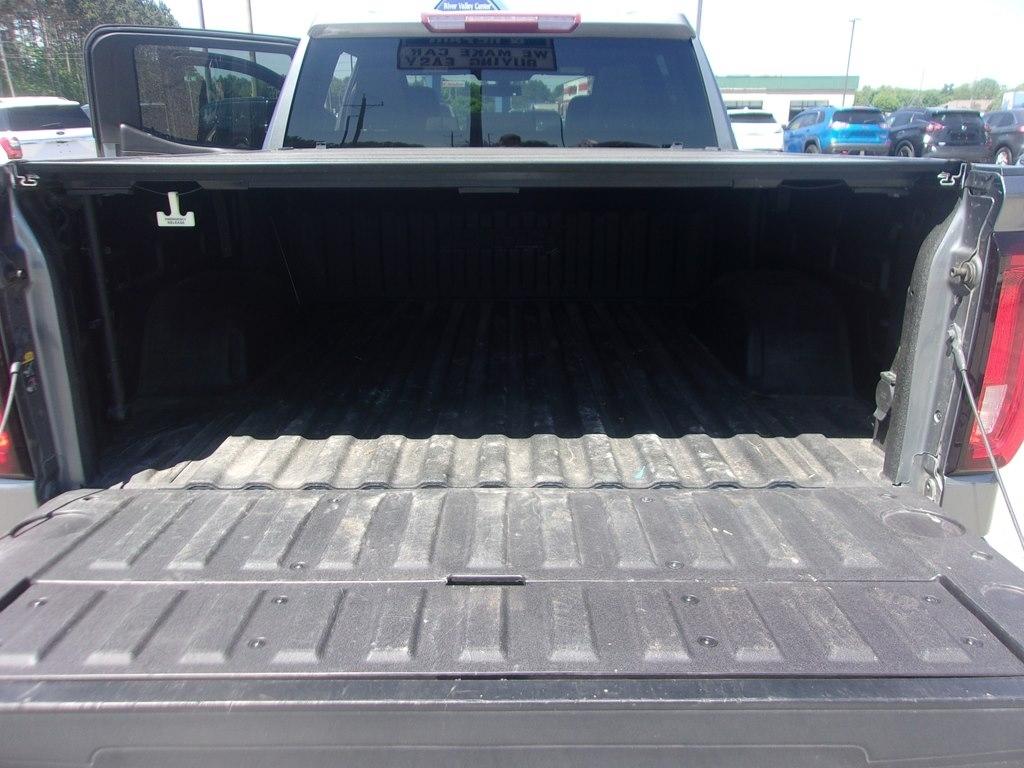 GMC Sierra 1500 4WD Crew Cab 147" AT4 2021