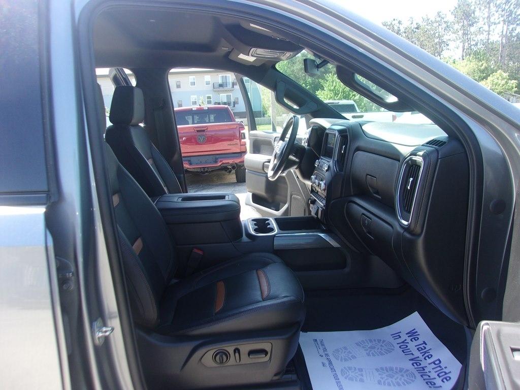 GMC Sierra 1500 4WD Crew Cab 147" AT4 2021