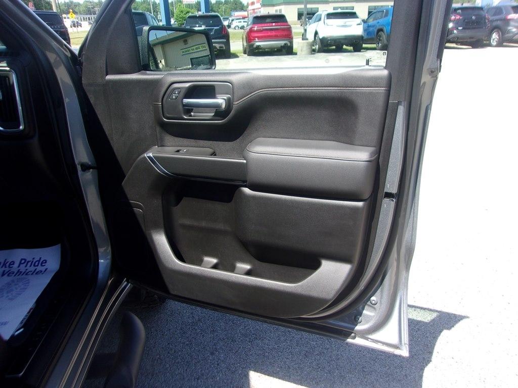 GMC Sierra 1500 4WD Crew Cab 147" AT4 2021