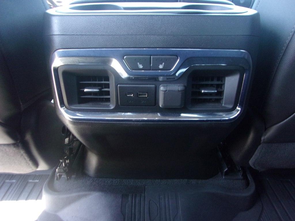 GMC Sierra 1500 4WD Crew Cab 147" AT4 2021