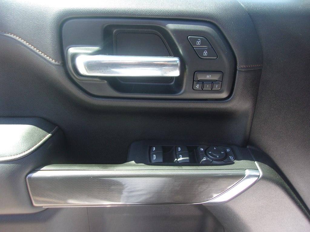 GMC Sierra 1500 4WD Crew Cab 147" AT4 2021