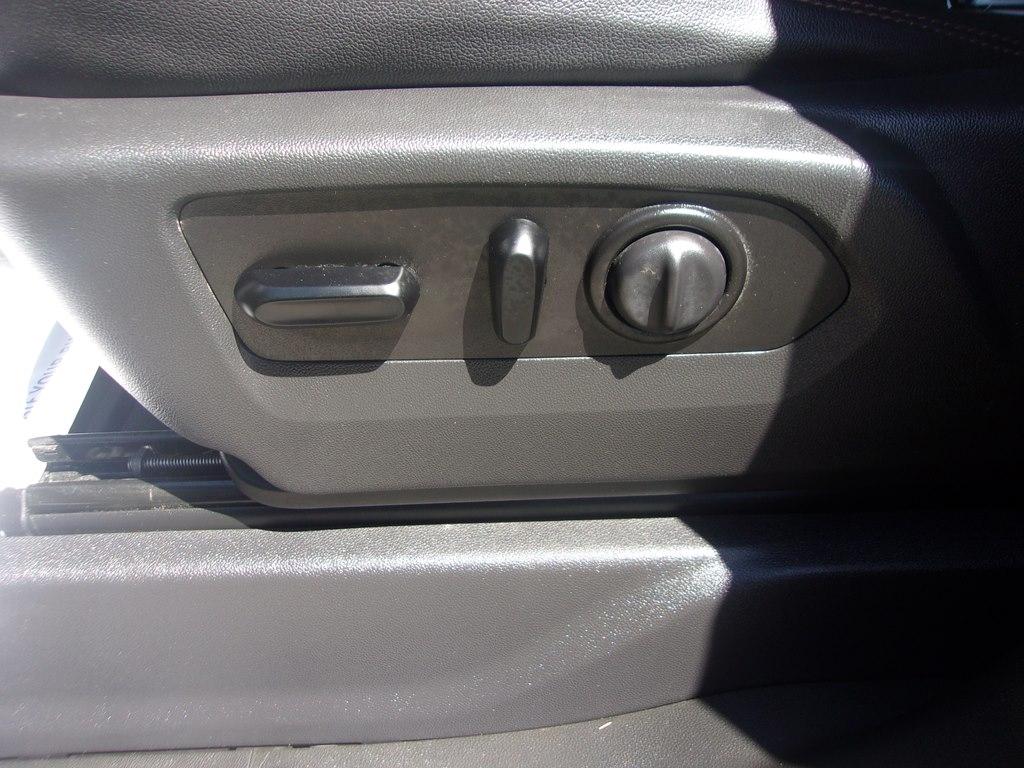 GMC Sierra 1500 4WD Crew Cab 147" AT4 2021
