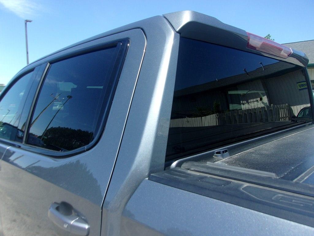 GMC Sierra 1500 4WD Crew Cab 147" AT4 2021