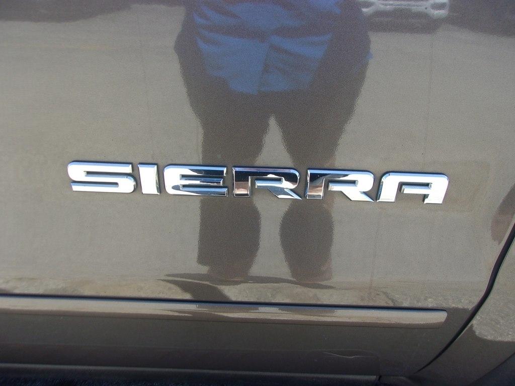 GMC Sierra 1500 4WD Crew Cab 143.5" SLE 2014