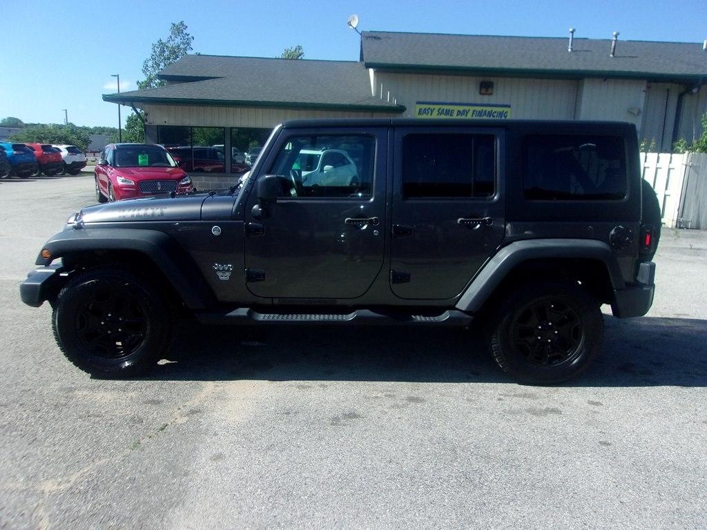 Jeep Wrangler Unlimited 4WD 4dr Willys Wheeler 2016