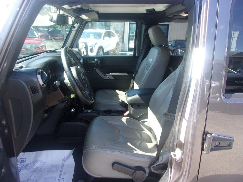 Jeep Wrangler Unlimited 4WD 4dr Willys Wheeler 2016